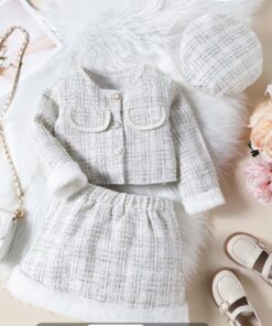 A chic three-piece girls' outfit in a winter white tweed, featuring a jacket and skirt trimmed with white faux fur, and a matching tweed beret